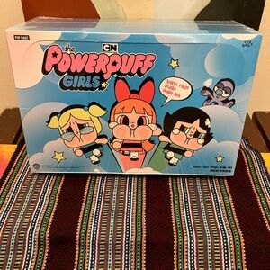 NEW UNOPENED BLIND BOX Popmart Powerpuff Girls x Crybaby pendant/accessory